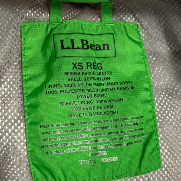 L.L. Bean Gore-Tex Rain Jacket XS Bright Green Waterproof Windbreaker Hooded - Picture 13 of 16